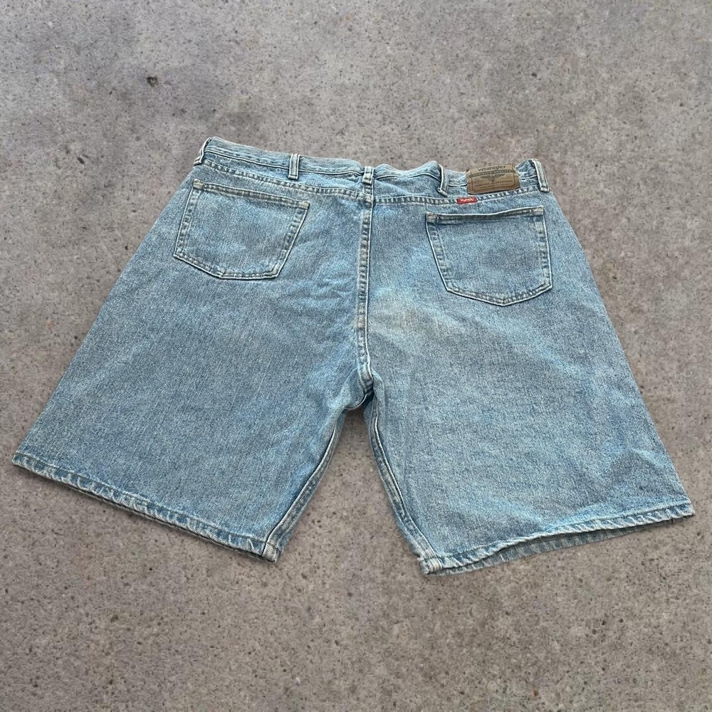 Vintage 2016 Wrangler Relaxed Fit Wide Leg Denim Jorts‎ Light Wash Mens 42 Y2K